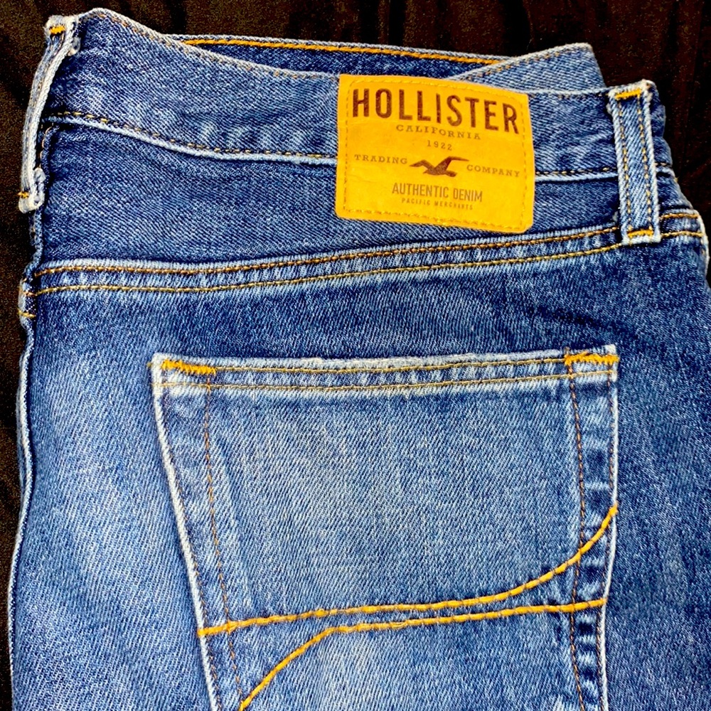 Used Blue Hollister Blue Jeans straight fit size 34/32